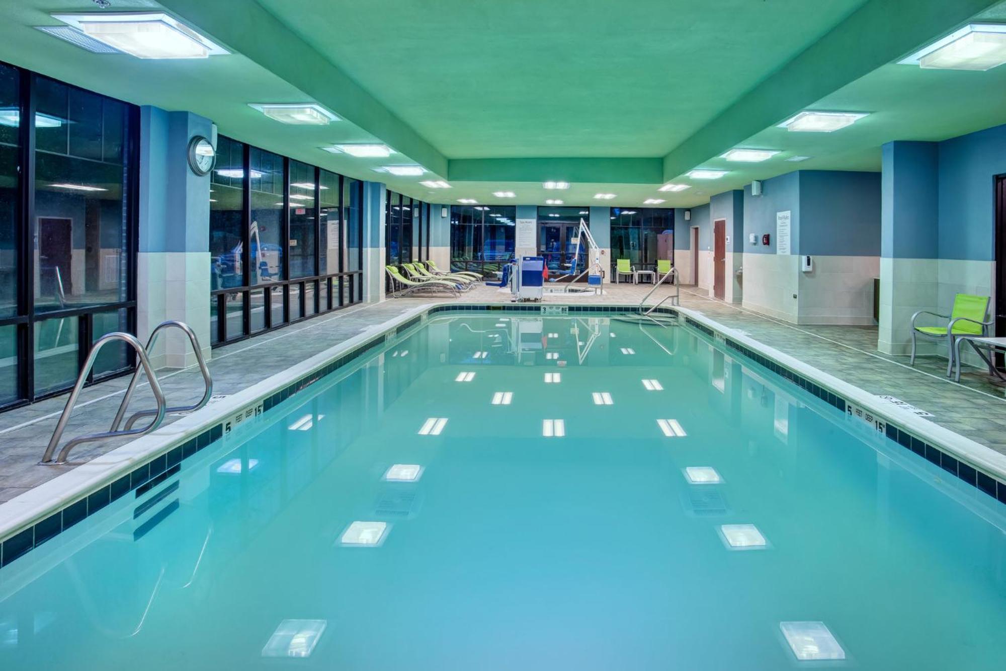 Holiday Inn Express Hotel & Suites Rochester Webster By Ihg Eksteriør billede