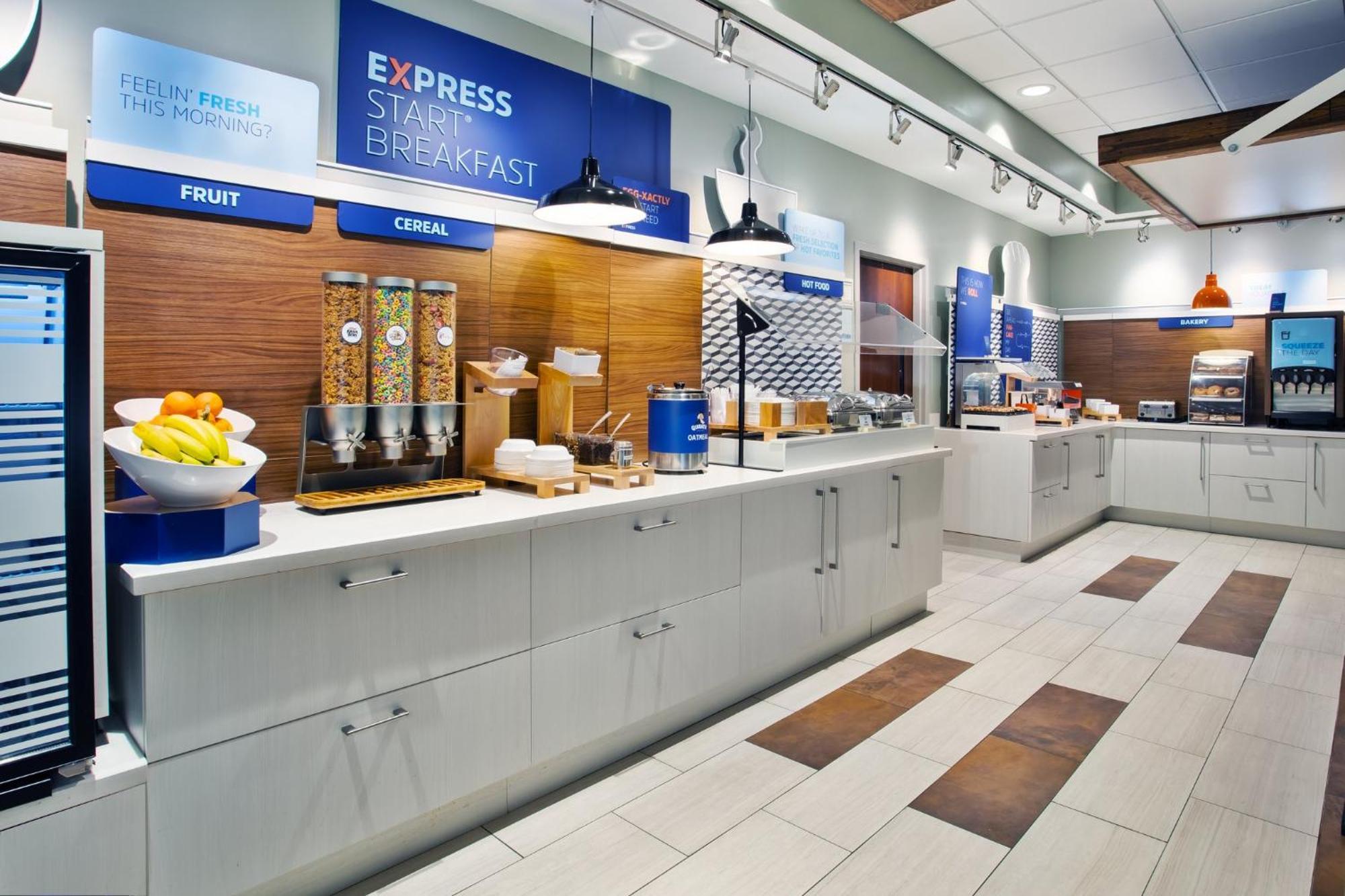 Holiday Inn Express Hotel & Suites Rochester Webster By Ihg Eksteriør billede